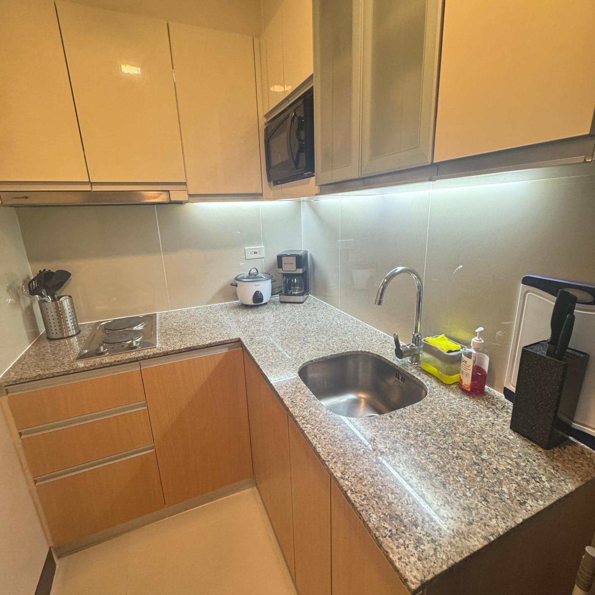 Mactan Newtown Condo With Free Airport Pickup Lapu-Lapu City Exterior photo